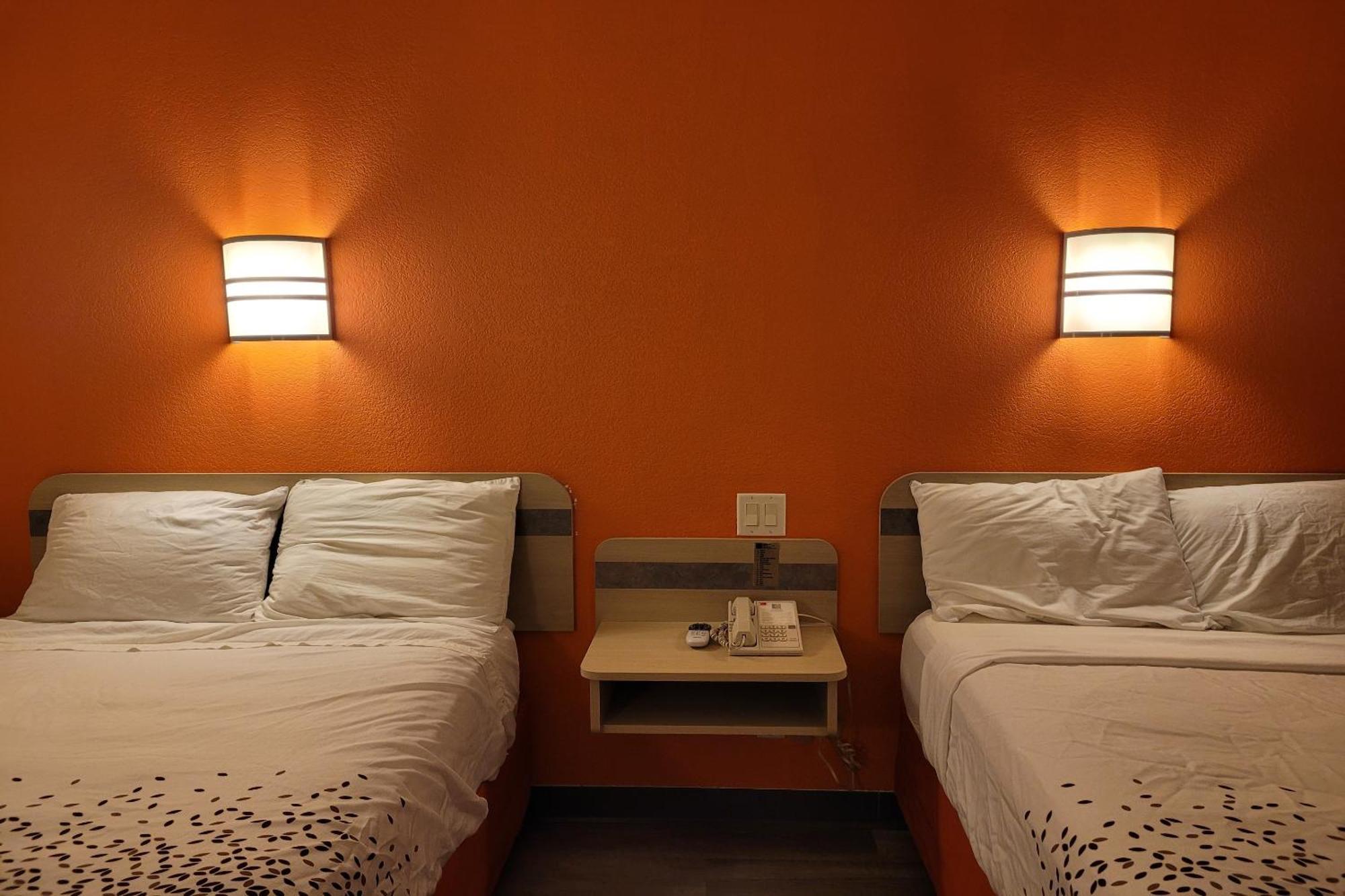 Modern Stay 39 Lakeview By Oyo Minonk Extérieur photo