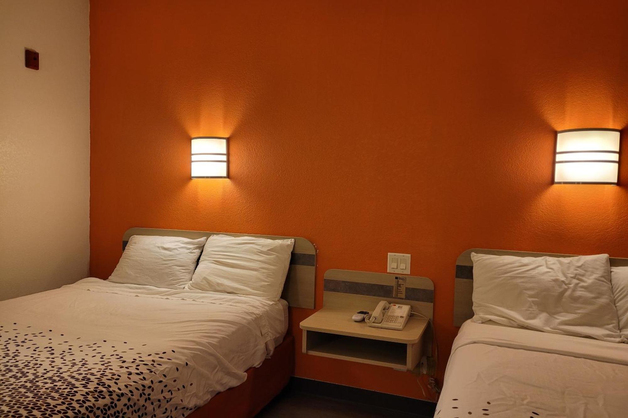 Modern Stay 39 Lakeview By Oyo Minonk Extérieur photo